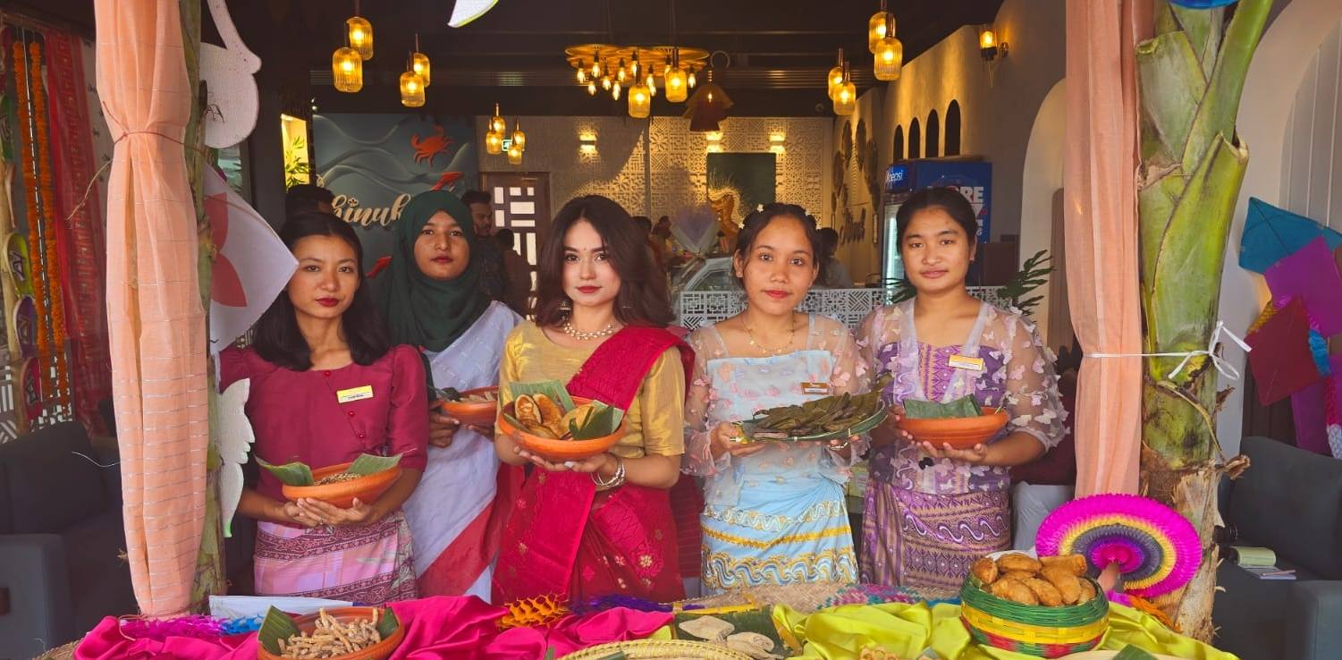 Jhinuk Restaurant - 4